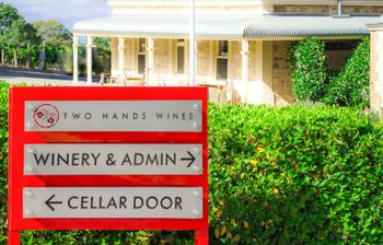 Two Hands: как создать успешную винодельню с нуля