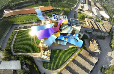 Вид сверху на Город вина